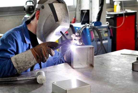 How to Weld Thin Metal.jpg